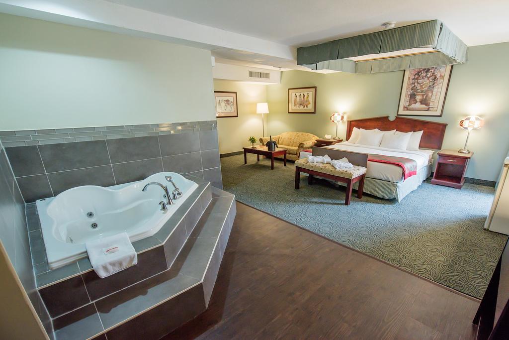 Harrison Lake Hotel Harrison Hot Springs Buitenkant foto
