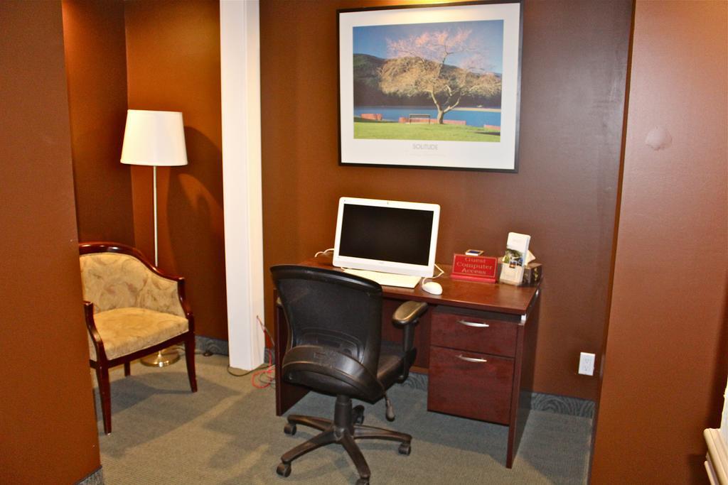 Harrison Lake Hotel Harrison Hot Springs Buitenkant foto
