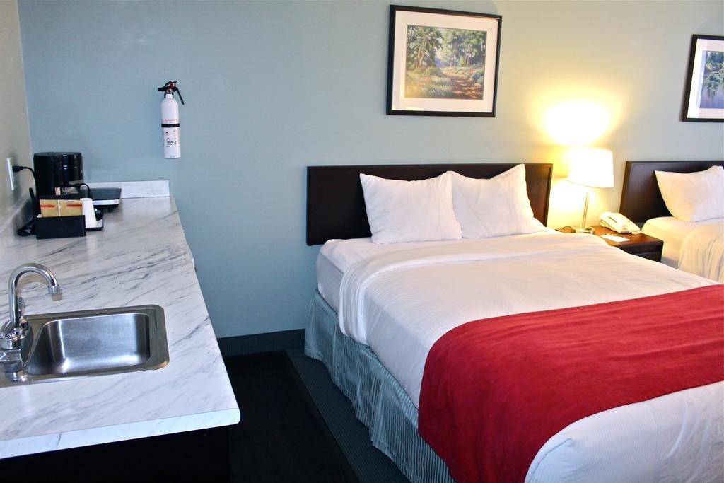 Harrison Lake Hotel Harrison Hot Springs Buitenkant foto