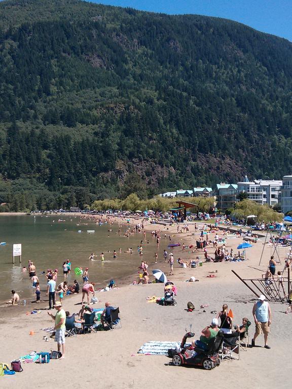 Harrison Lake Hotel Harrison Hot Springs Buitenkant foto